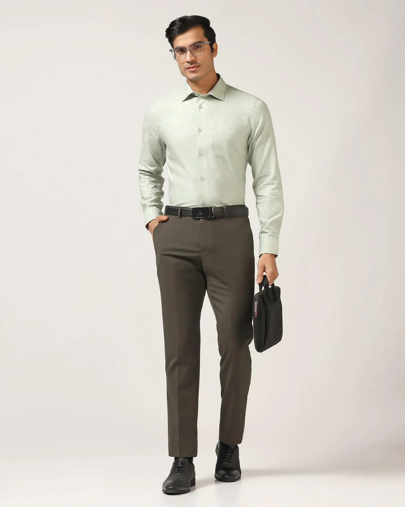 Luxe Slim Comfort B-95 Formal Olive Solid Trouser - Triumph